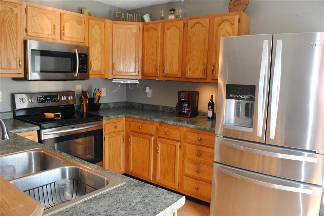 152 Walnut Ridge Drive Bethalto, IL 62010 - Photo 6 of 24 Gallery Image 6