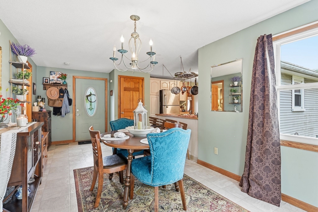 618 Morgan Road West Springfield, MA 01089 - Photo 10 of 38