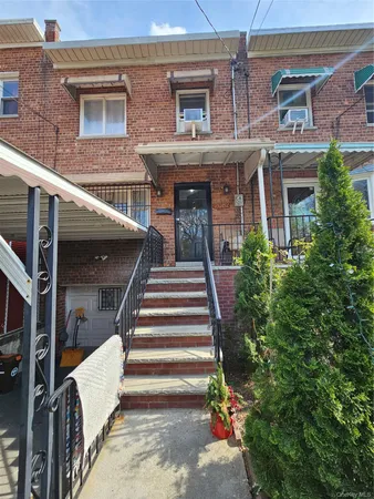 $3,650 | 2082 Pitman Avenue | Wakefield