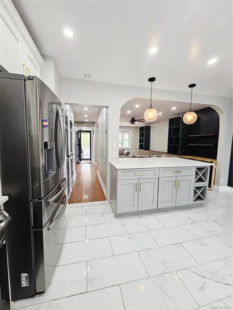 $3,650 | 2082 Pitman Avenue | Wakefield