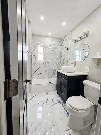 $3,650 | 2082 Pitman Avenue | Wakefield