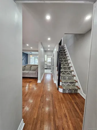 $3,650 | 2082 Pitman Avenue | Wakefield