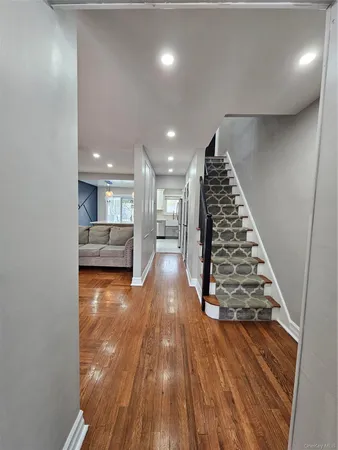 $3,650 | 2082 Pitman Avenue | Wakefield