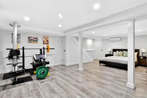 $1,599,000 | 7 Merillon Avenue, Garden City, NY 11530