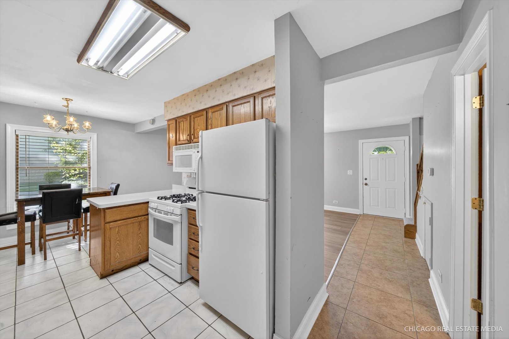 811 Pahl Road Elk Grove Village, IL 60007 - Photo 11 of 19