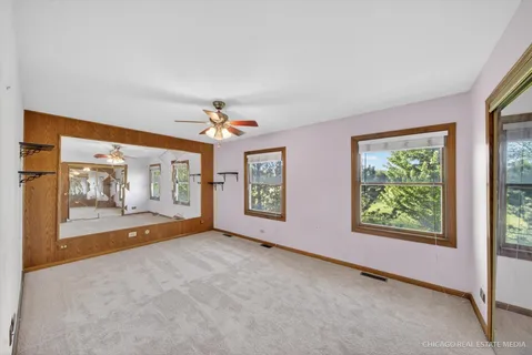 $260,000 | 811 Pahl Road, Elk Grove Village, IL 60007