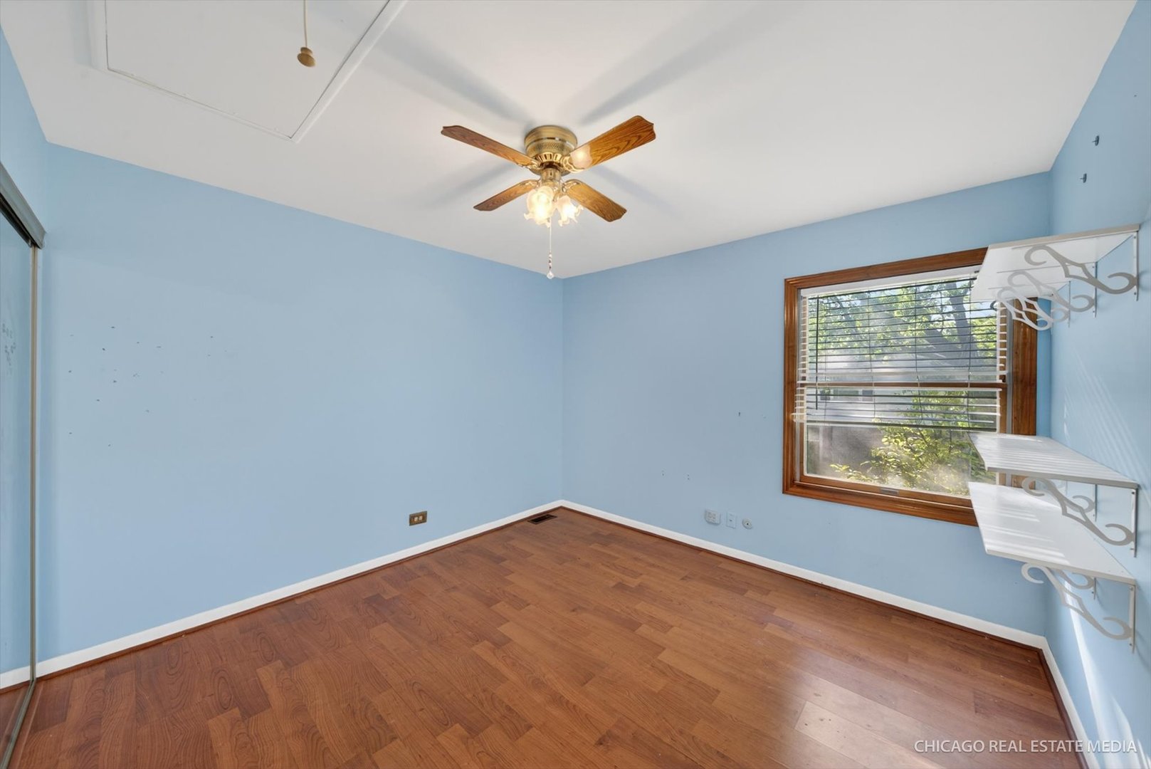 811 Pahl Road Elk Grove Village, IL 60007 - Photo 14 of 19
