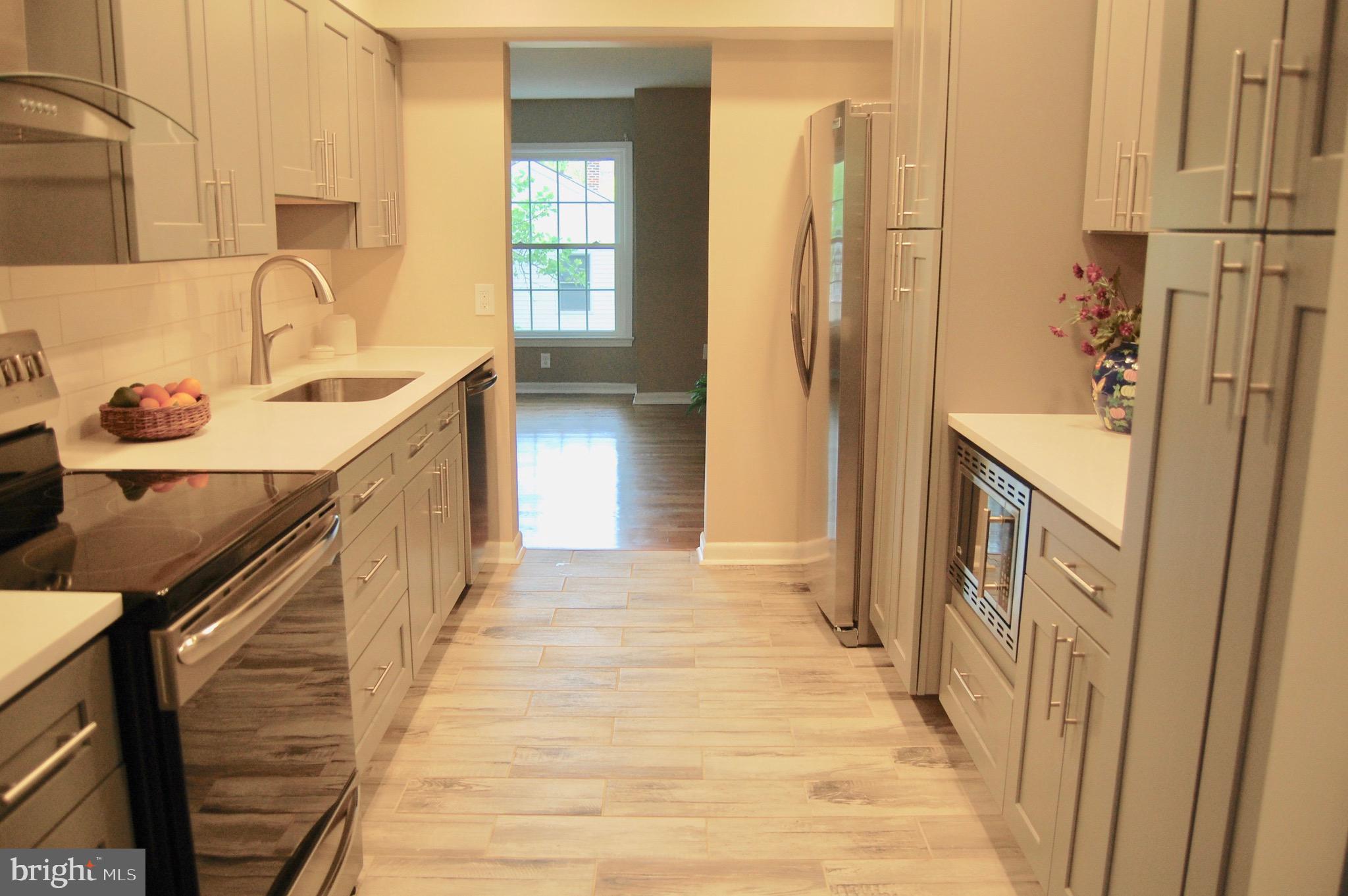10941 Amherst Avenue, Unit 6 Silver Spring, MD 20902 - Photo 8 of 33 Gallery Image 8