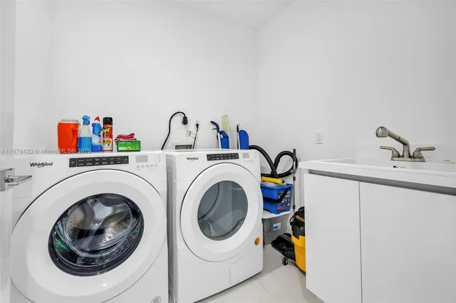 $10,500 | 17550 Collins Avenue, Unit 801, Sunny Isles Beach, FL 33160