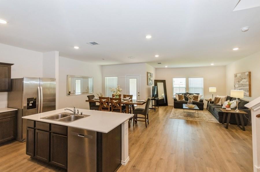 822 Amelia Court Pilot Point, TX 76258 - Photo 15 of 40