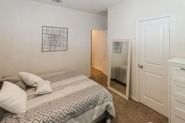 $349,999 | 822 Amelia Court, Pilot Point, TX 76258