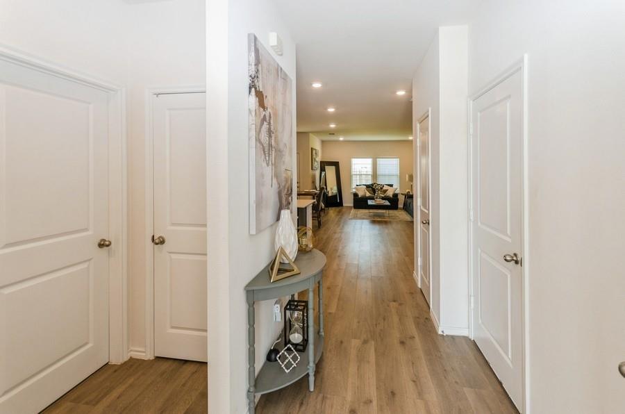 822 Amelia Court Pilot Point, TX 76258 - Photo 4 of 40