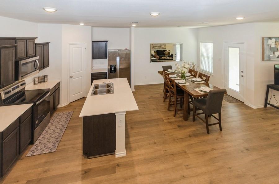 822 Amelia Court Pilot Point, TX 76258 - Photo 9 of 40