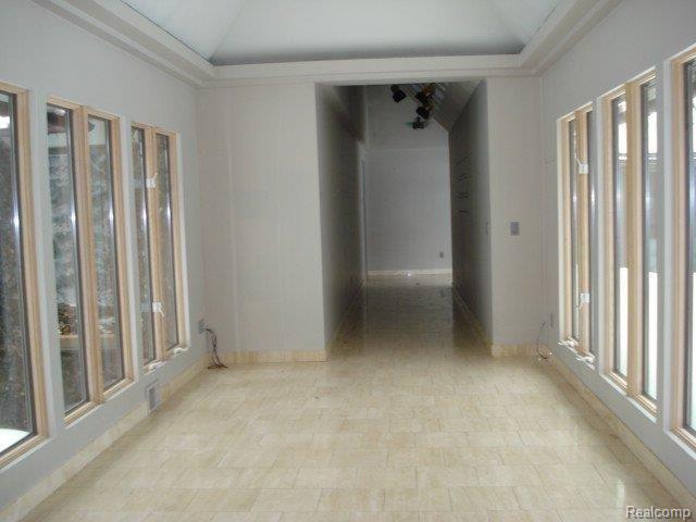 521 Whims Lane Rochester, MI 48306 - Photo 5 of 7 sun room