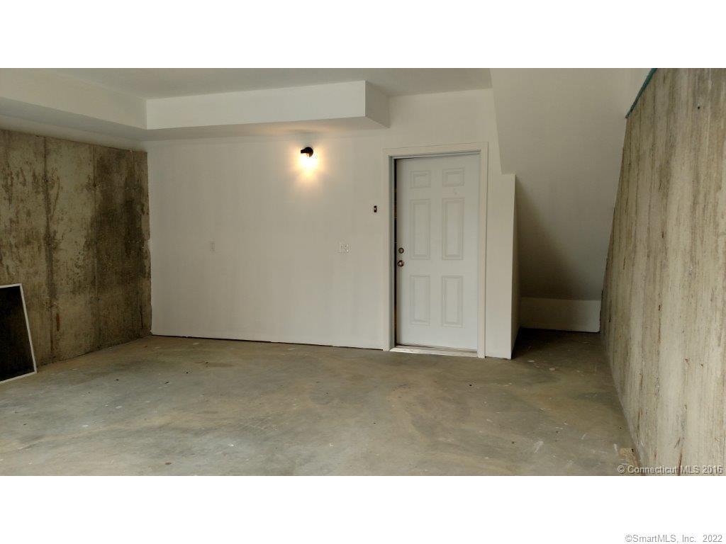 1 Hamilton Street, Unit 2 New London, CT 06320 - Photo 33 of 35