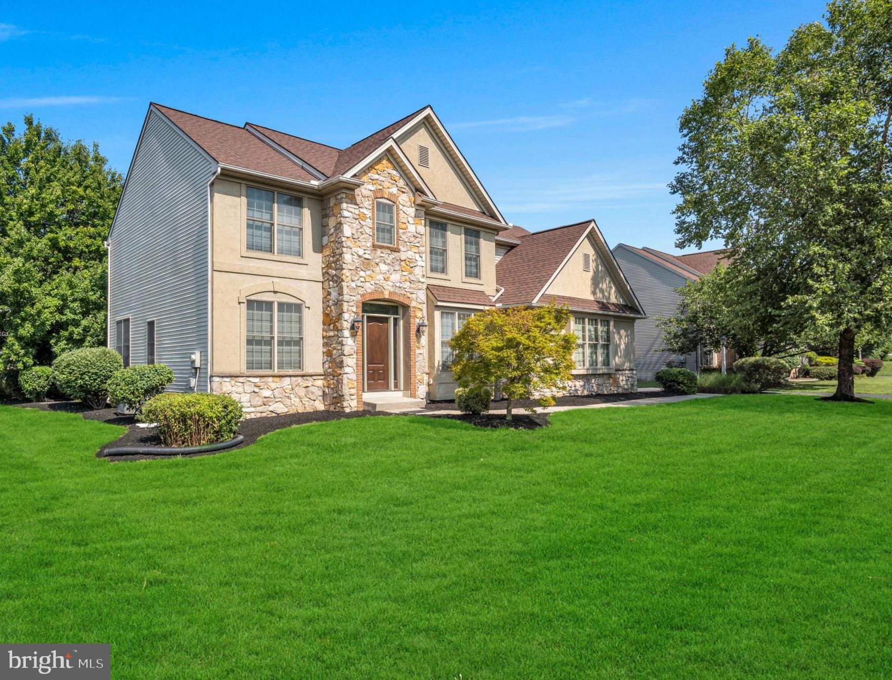 1135 Windsor Road Mechanicsburg, PA 17050 - Photo 2 of 54 Gallery Image 2