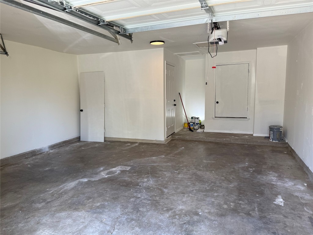 7313 Rhett Place Austin, TX 78744 - Photo 32 of 38 a view of empty room