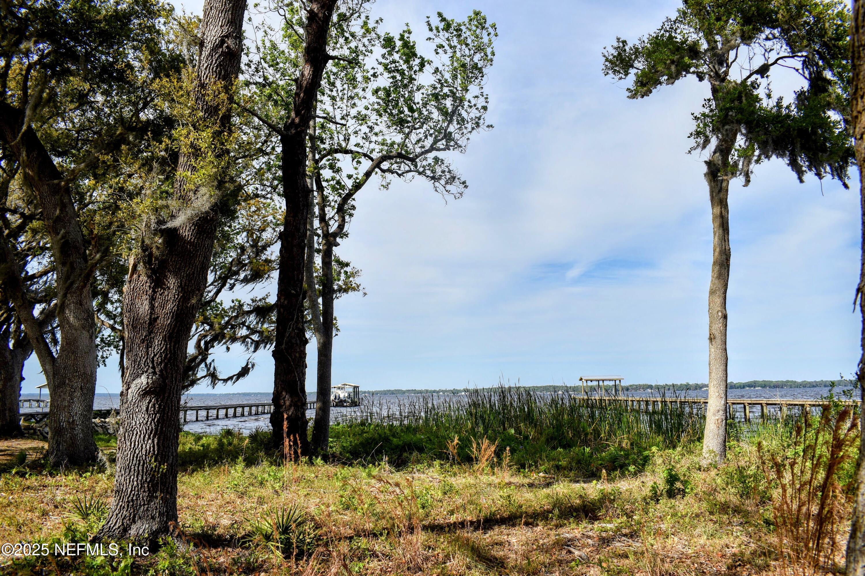 112 Bunch Road Palatka, FL 32177 - Photo 4 of 15 DSC_0092-EDIT