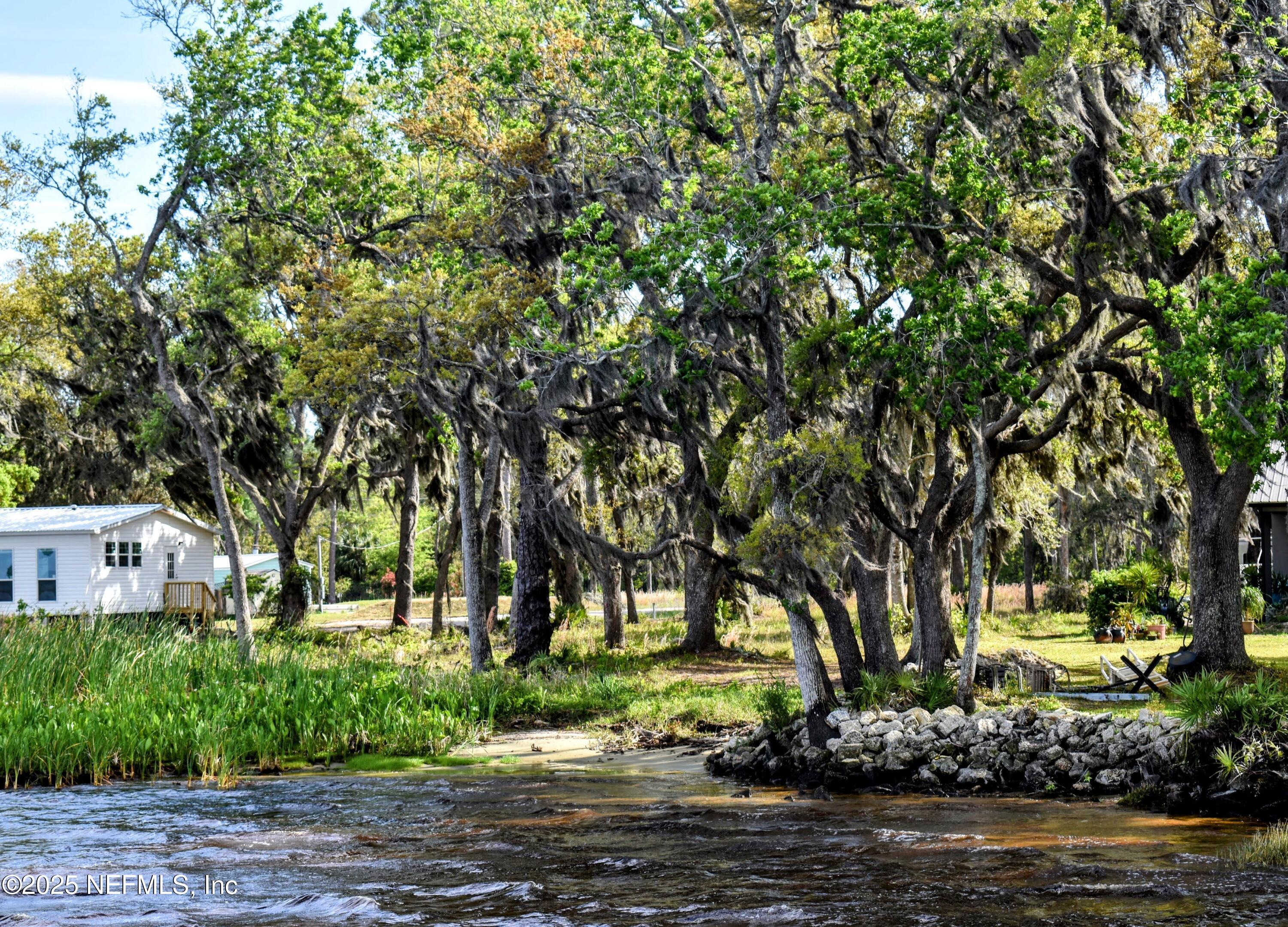 112 Bunch Road Palatka, FL 32177 - Photo 9 of 15 DSC_0089-EDIT