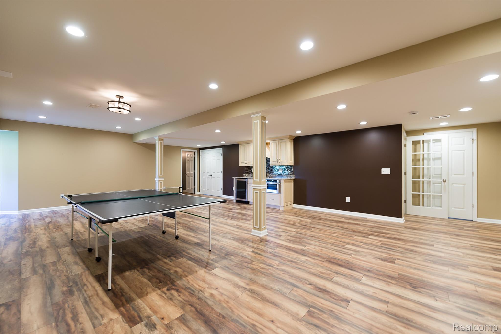 20605 Golf Ridge Circle Livonia, MI 48152 - Photo 30 of 42 Finished Daylight LL (pic #2)