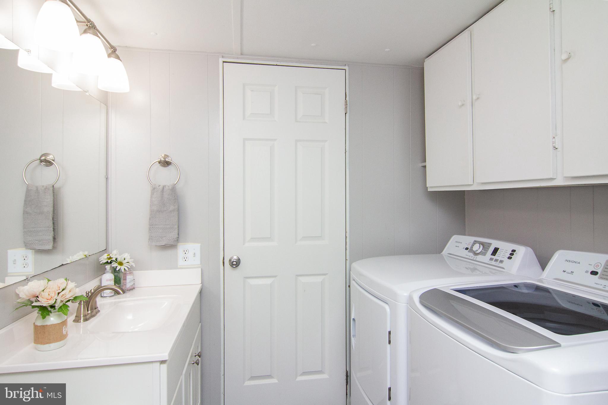 2551 Baltimore Boulevard, Unit 43 Finksburg, MD 21048 - Photo 21 of 29 Primary Bath