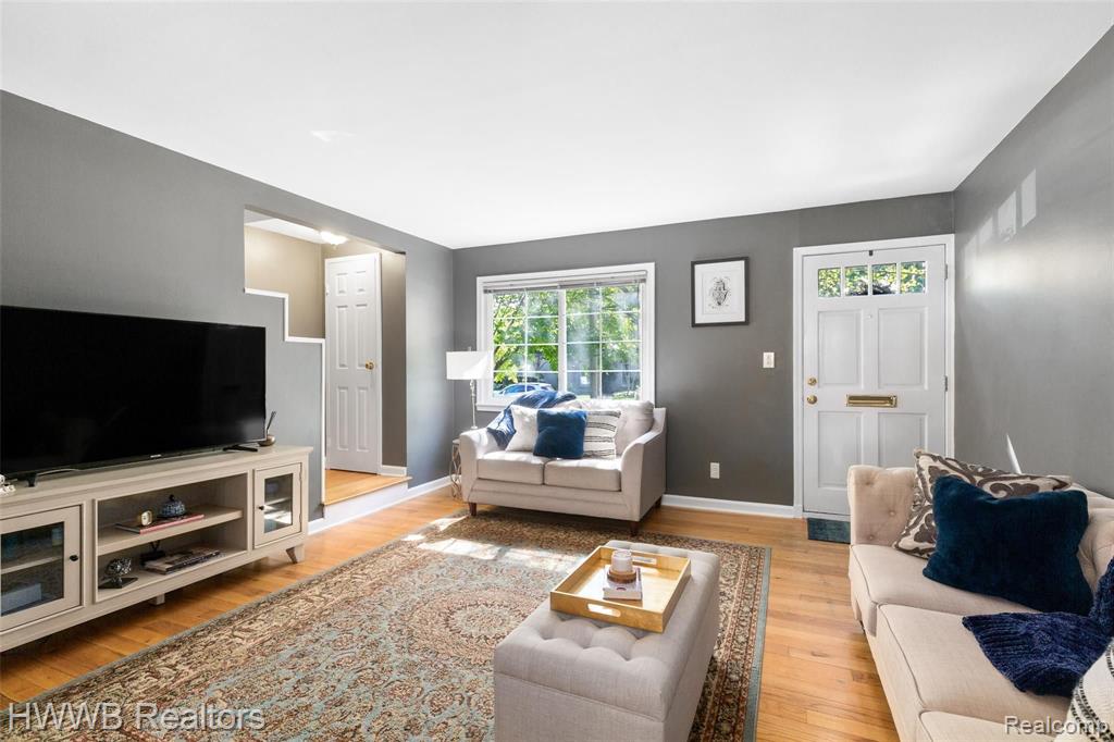 1751 Graefield Road Birmingham, MI 48009 - Photo 7 of 22
