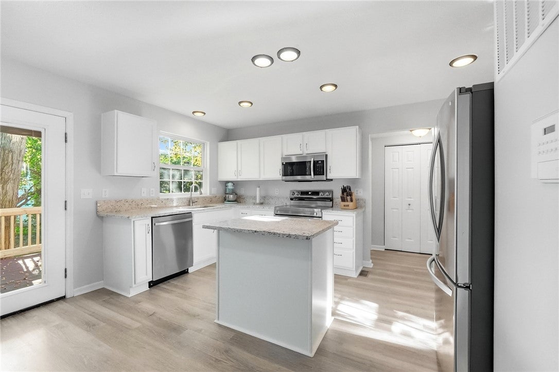 1559 Doddington Road Kettering, OH 45409 - Photo 12 of 44 Gallery Image 12
