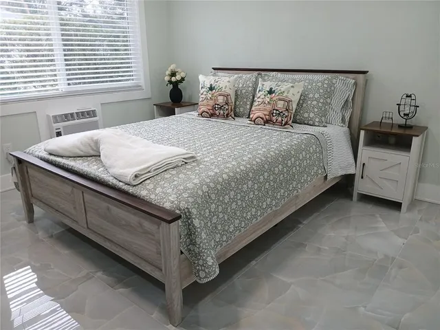 $102,900 | 4129 Dolphin Drive, Unit 1, Tampa, FL 33617