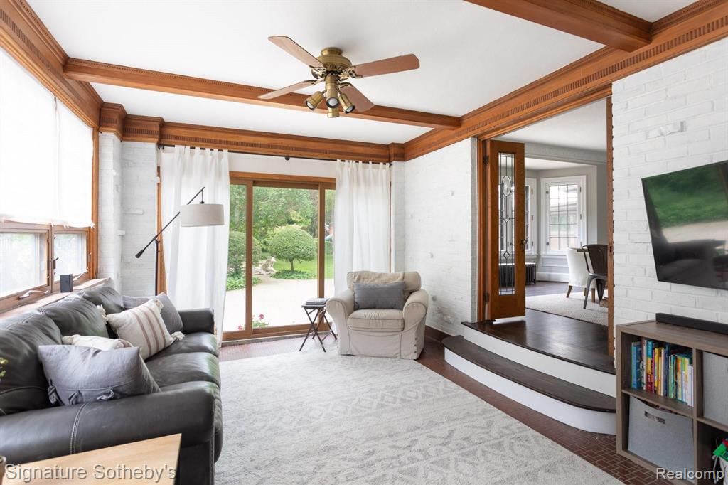 553 Middlesex Road Grosse Pointe Park, MI 48230 - Photo 18 of 46