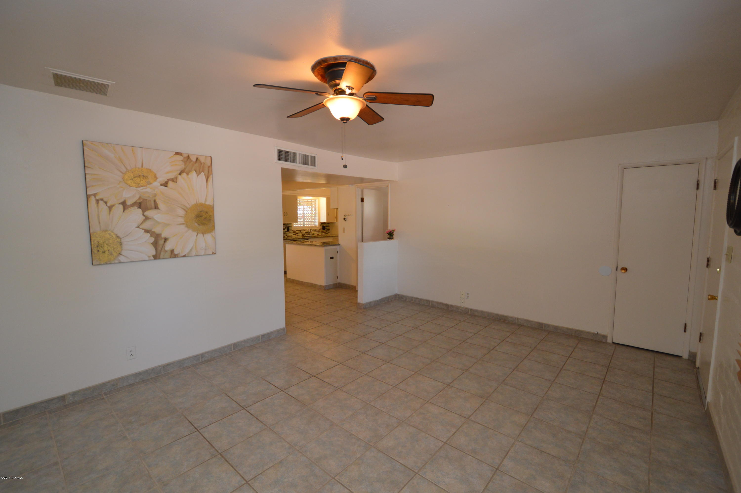 526 East Radburn Street Tucson, AZ 85704 - Photo 6 of 16
