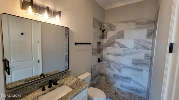 $999,900 | 5208 Aspen Avenue, Morristown, TN 37813