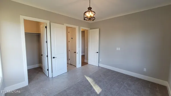 $999,900 | 5208 Aspen Avenue, Morristown, TN 37813