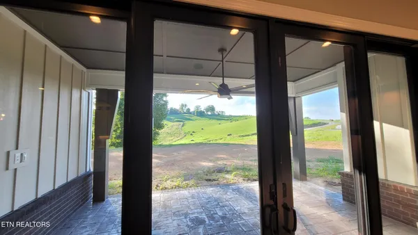 $999,900 | 5208 Aspen Avenue, Morristown, TN 37813