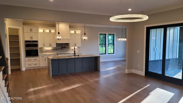 $999,900 | 5208 Aspen Avenue, Morristown, TN 37813