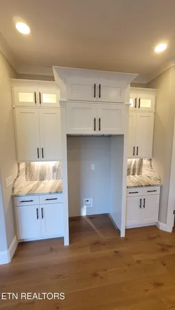 $999,900 | 5208 Aspen Avenue, Morristown, TN 37813