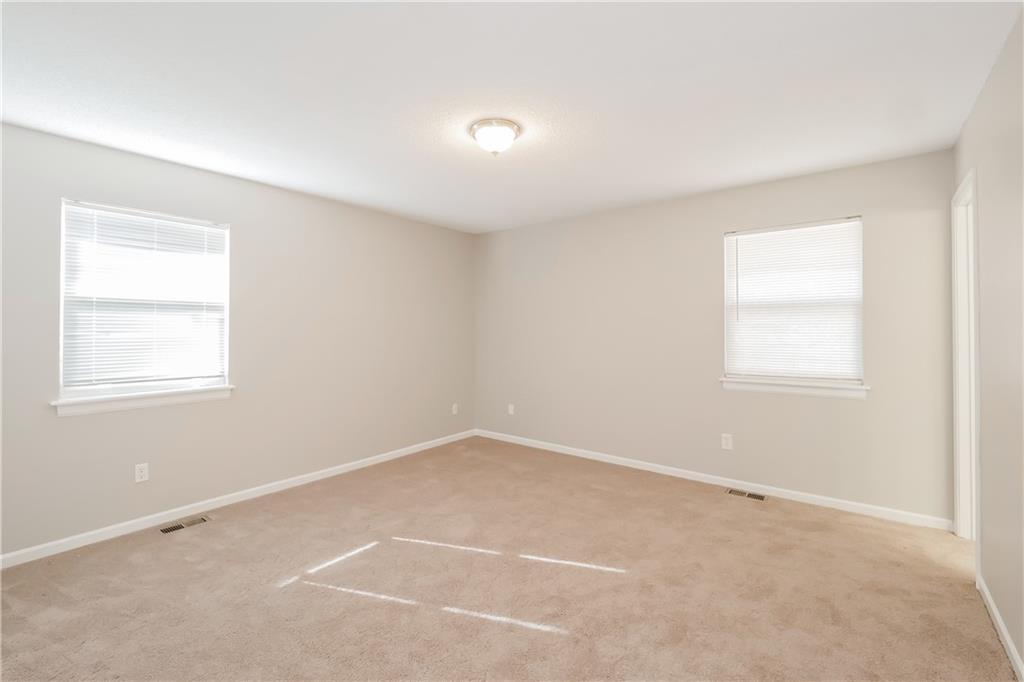 408 North Washington Street Raymore, MO 64083 - Photo 11 of 15