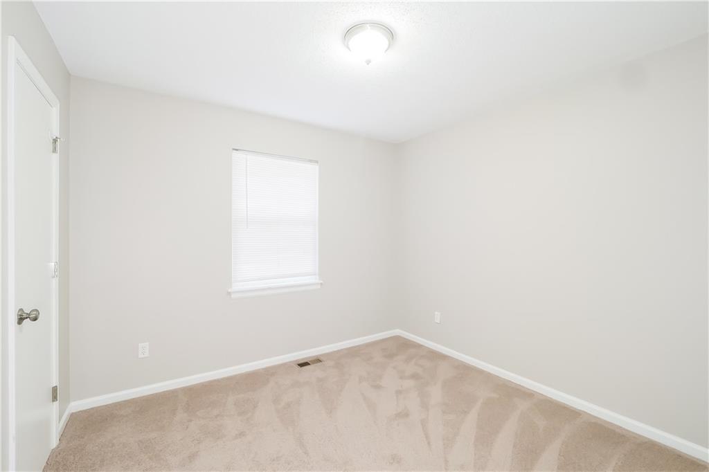 408 North Washington Street Raymore, MO 64083 - Photo 12 of 15