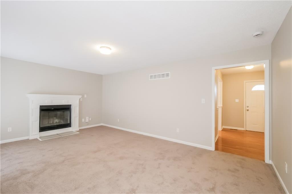 408 North Washington Street Raymore, MO 64083 - Photo 3 of 15