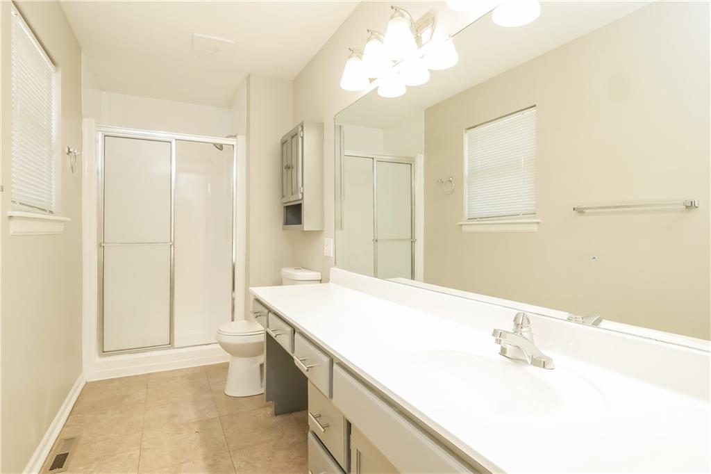 408 North Washington Street Raymore, MO 64083 - Photo 8 of 15