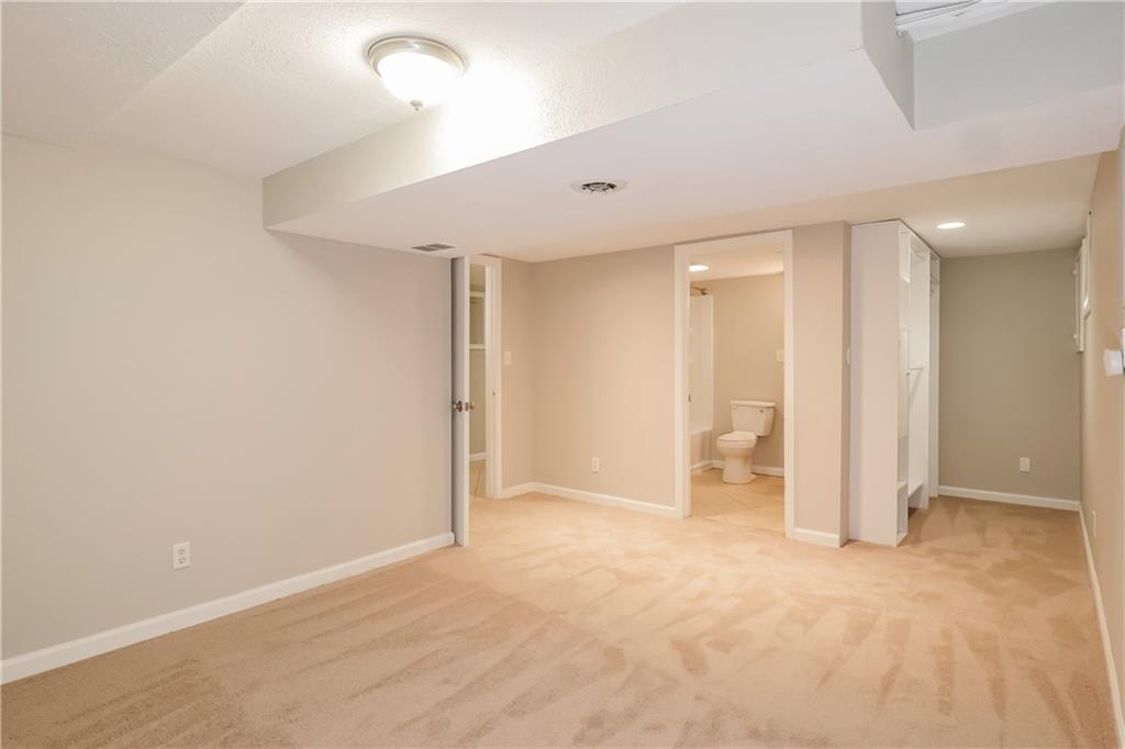 408 North Washington Street Raymore, MO 64083 - Photo 9 of 15