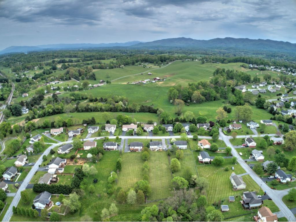 2 Lingo Road, Unit 2 Jonesborough, TN 37659 - Photo 11 of 29 Photo 11