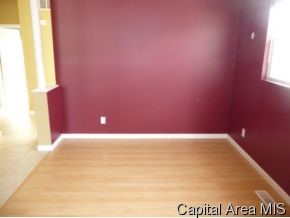 2919 South Meadowbrook Road, Unit 6 Springfield, IL 62711 - Photo 3 of 12