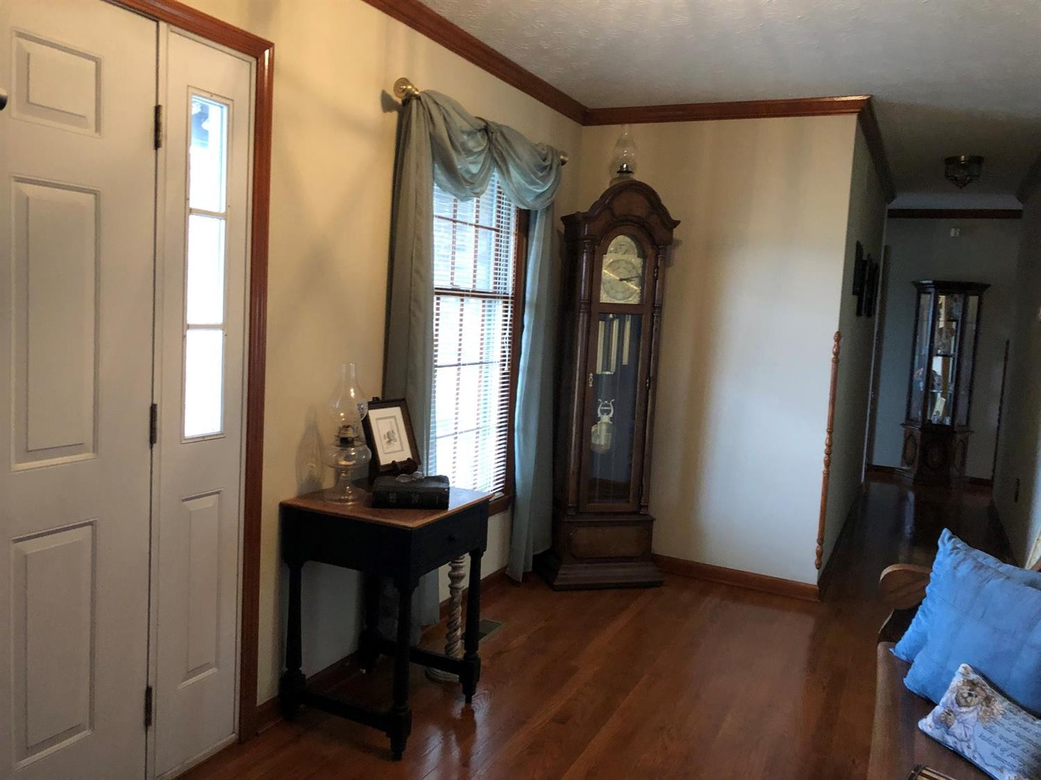 1000 McClure Road Winchester, KY 40391 - Photo 24 of 90 Foyer