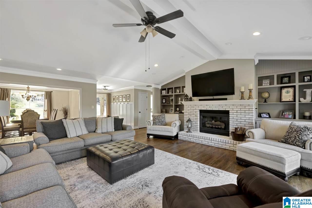 355 Cherokee Road Cropwell, AL 35054 - Photo 2 of 30