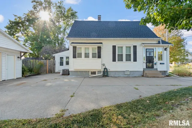 $200,000 | 1216 East Rouse Avenue, Peoria Heights, IL 61616