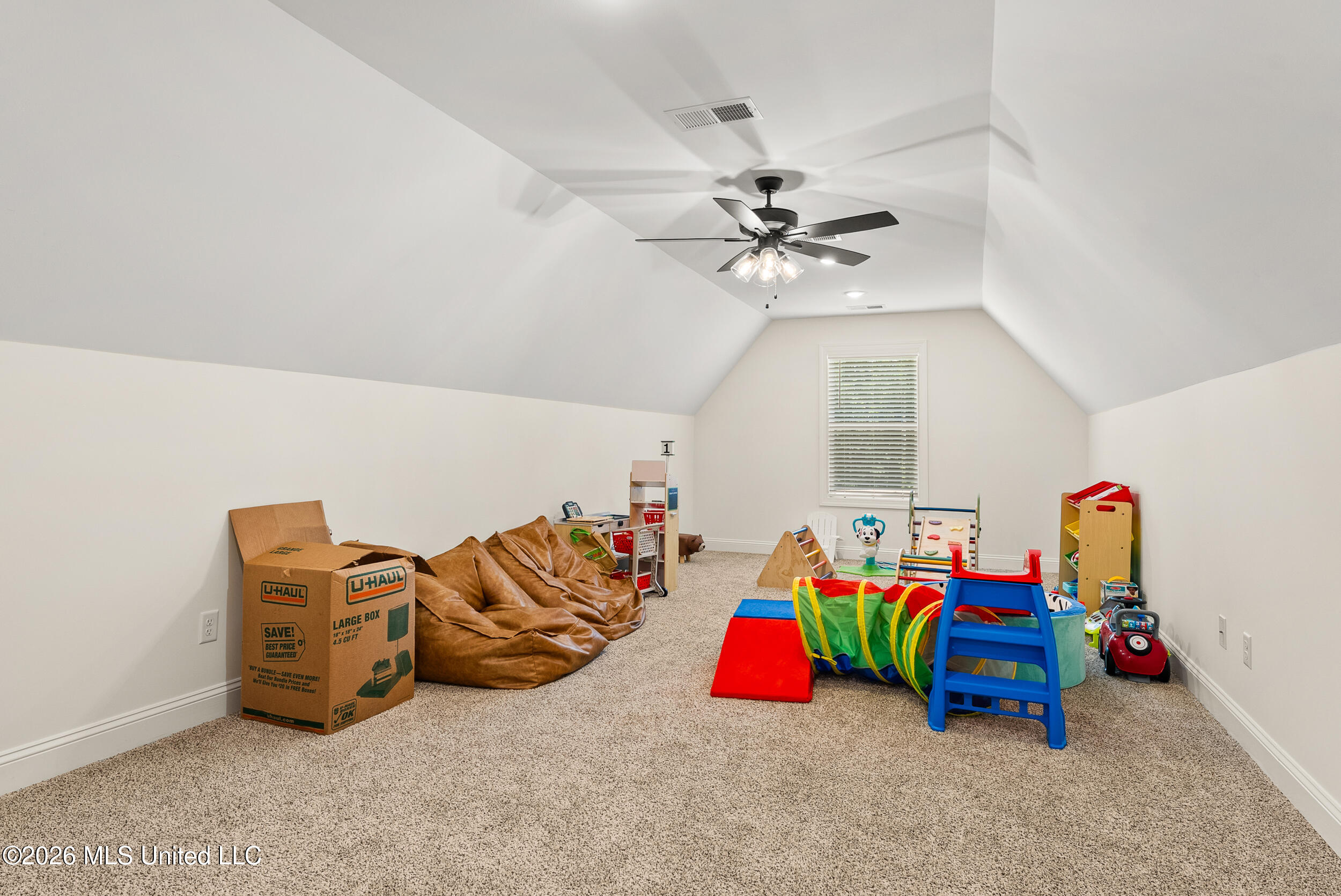 230 Centerline Roper Loop Byhalia, MS 38611 - Photo 31 of 31 230 centerline roper lp-interior-24