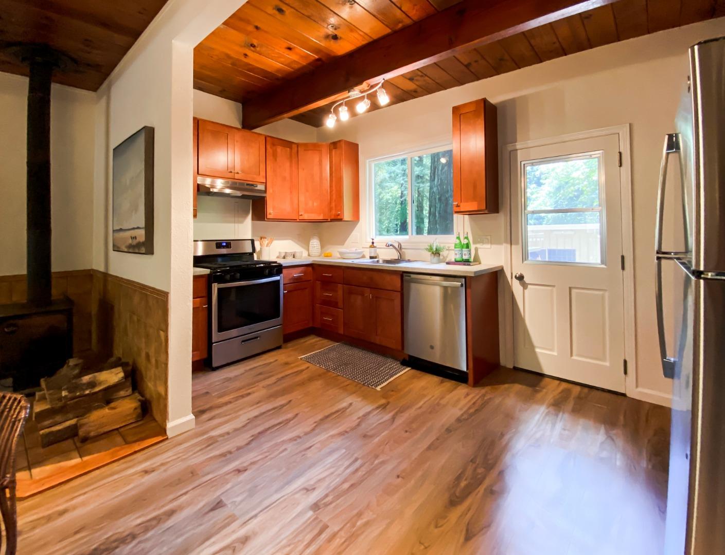 360 River Road Boulder Creek, CA 95006 - Photo 11 of 19 Gallery Image 11