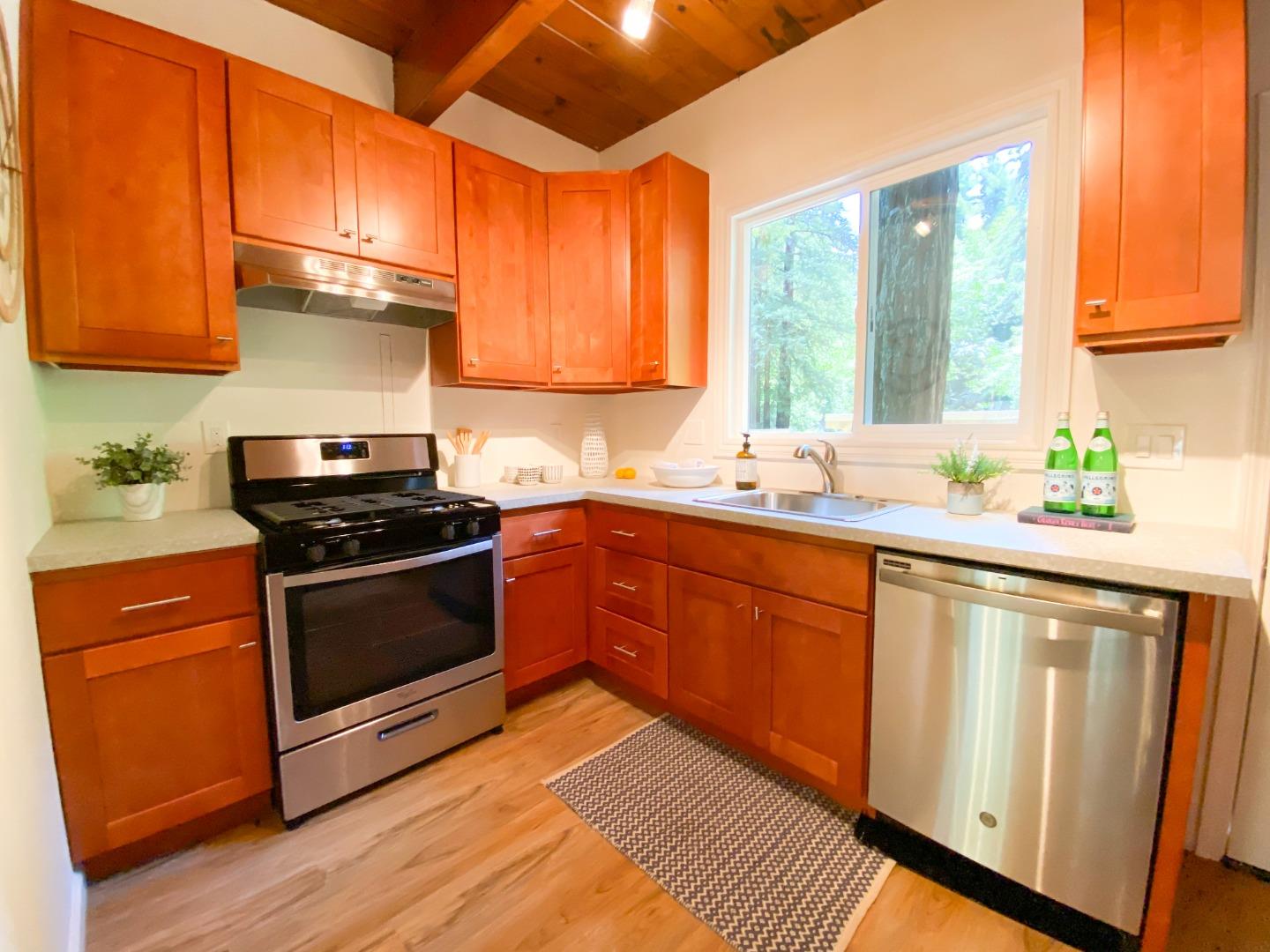 360 River Road Boulder Creek, CA 95006 - Photo 10 of 19 Gallery Image 10