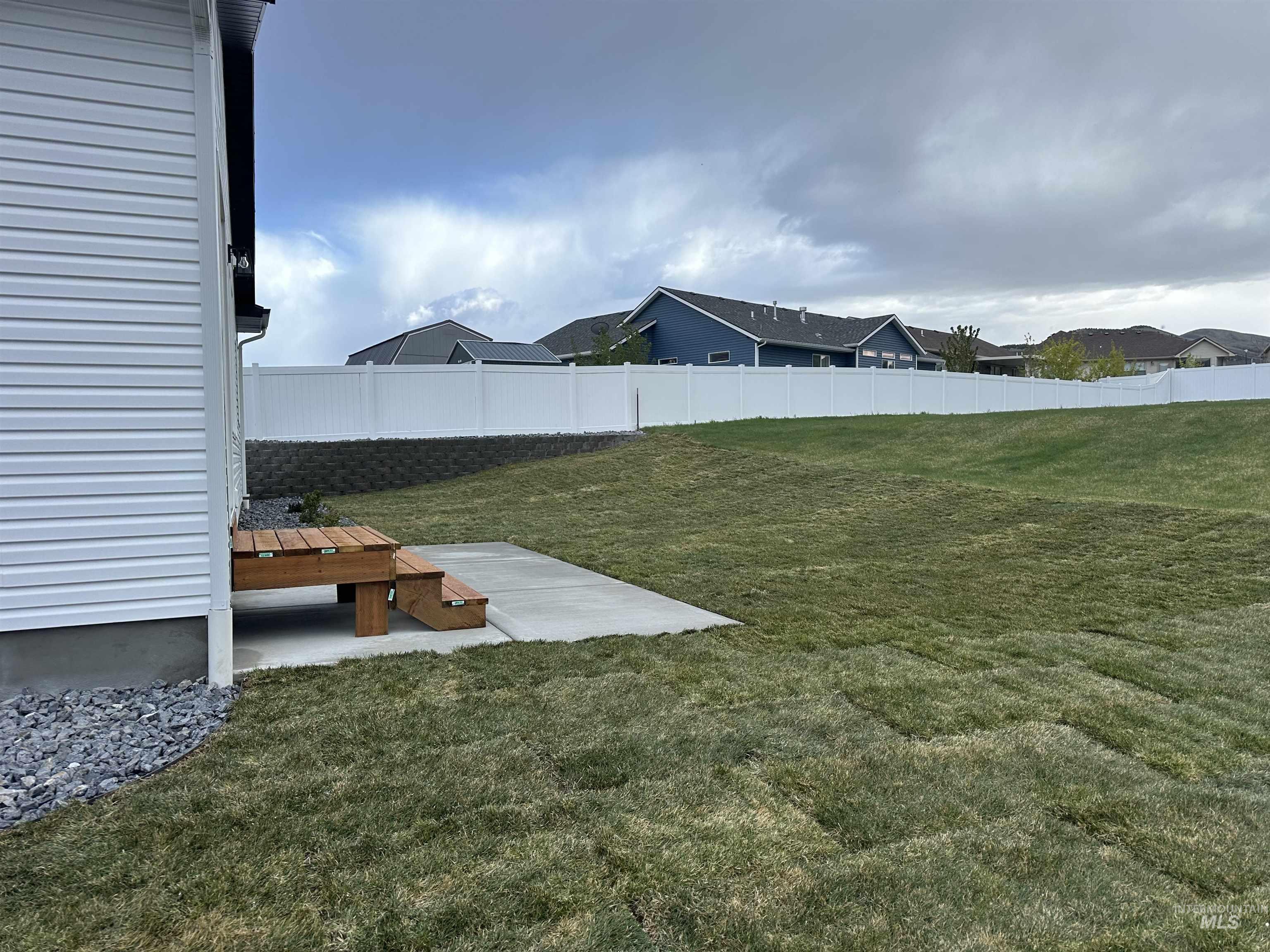 2089 Magellan Loop Pocatello, ID 83204 - Photo 4 of 47