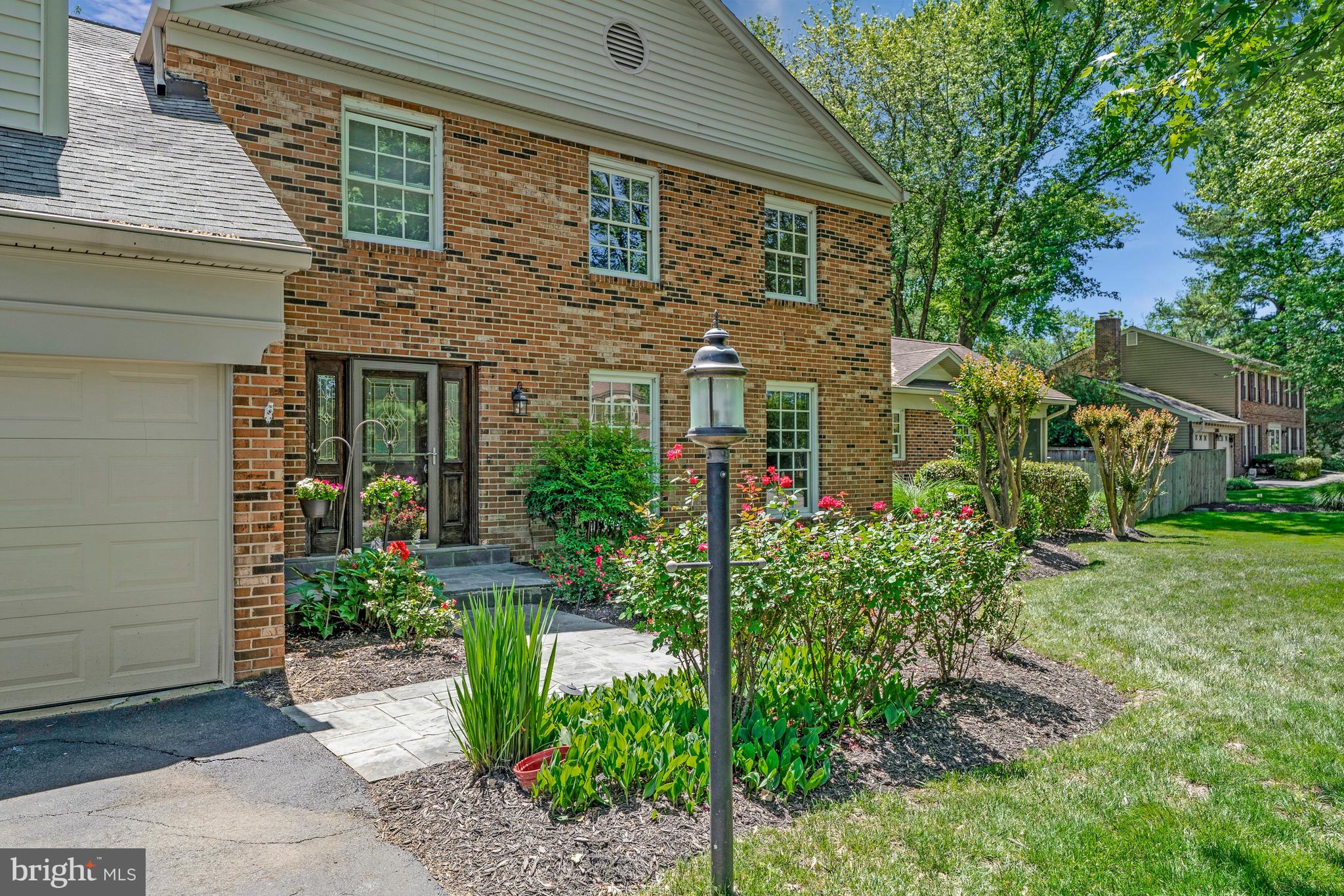 1301 Stone Meadow Way Vienna, VA 22182 - Photo 2 of 48